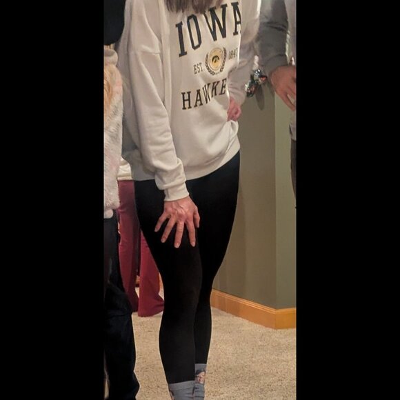 Iowa Hawkeyes Sweatshirt - Picture 3 of 3